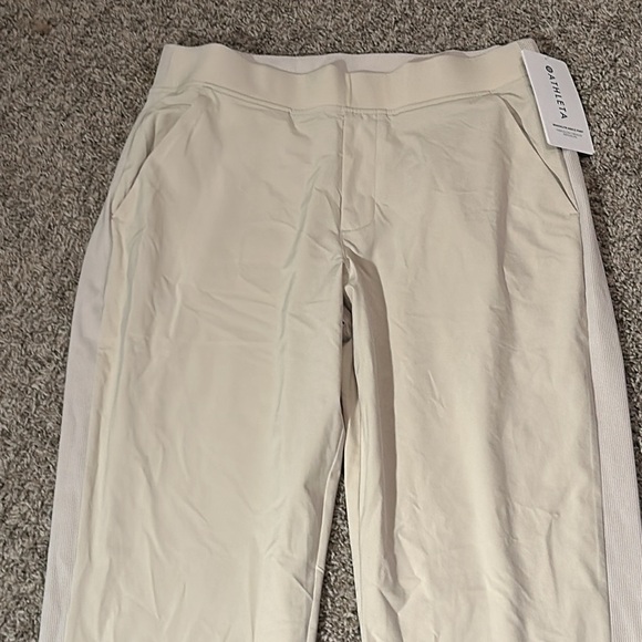 Athleta Pants Womens Size 10/P Brookyln Ankle Beige Lightweight Pull On / NWT - Picture 2 of 10